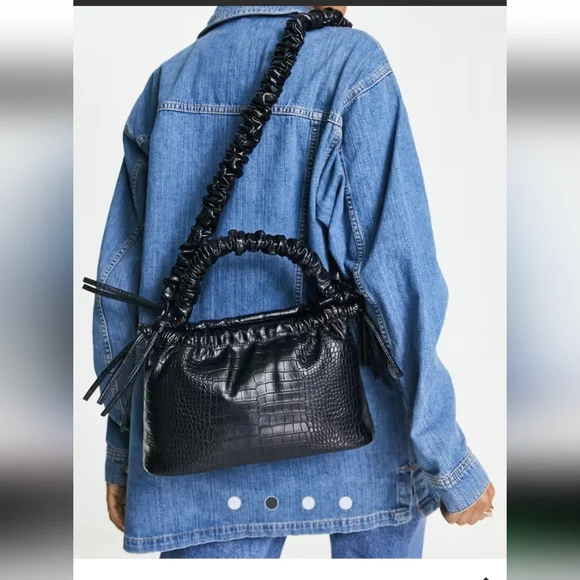 HVISK Arcadia Vegan Leather Bag With Black Croc Design - Picture 3 of 11